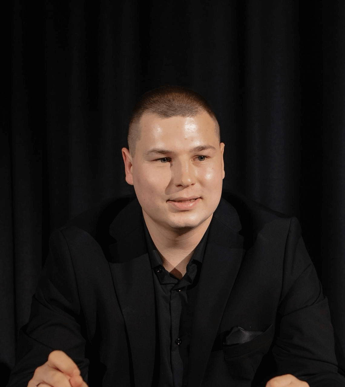 Сотрудник №4